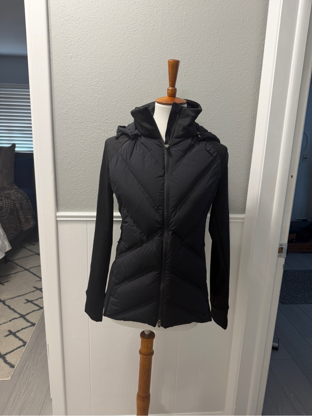 Athleta Inlet Black Women's Hooded Quilted Jacket Size S